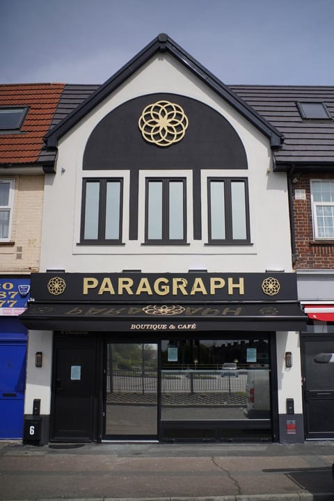 Property building, Facade/entrance, Property logo or sign, Street view