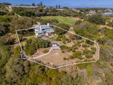 The Clifftop Cottage Portsea - Panoramic Bay Views House in Portsea