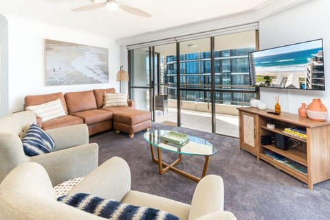 Charming 2BR Ocean View Apartment Condo in Surfers Paradise
