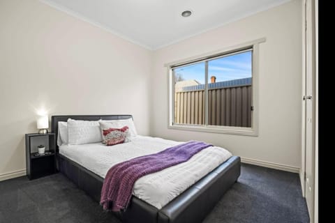 Red Brick Retreat House in Ballarat