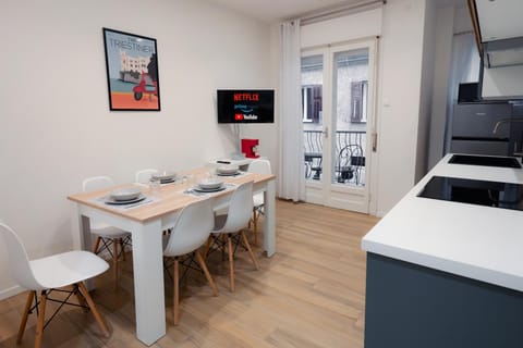 TV and multimedia, Dining area
