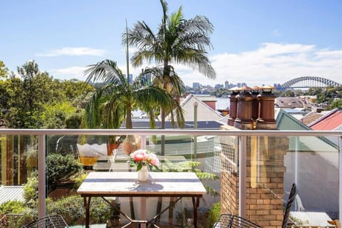 Elegant Vintage Terrace with Harbour Bridge Views House in Sydney
