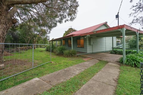 'Flinders Cabin' A Cosy Family Beach Shack House in Flinders