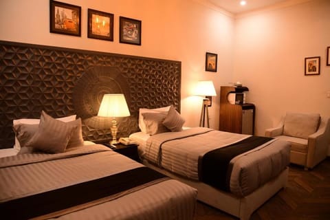 Swan Suites Hotel in Lahore