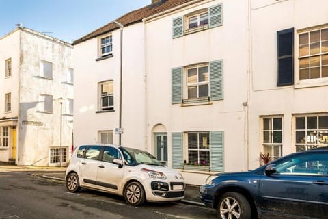 Property building, Street view