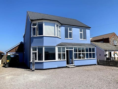 Sea View Beachfront House House in North Norfolk District