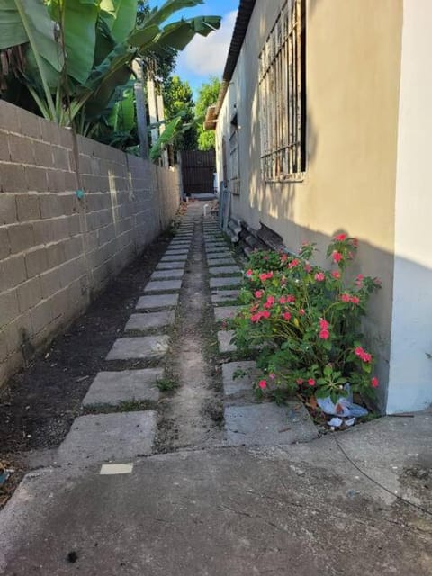 Casa com piscina aquecida Casa in Itanhaém