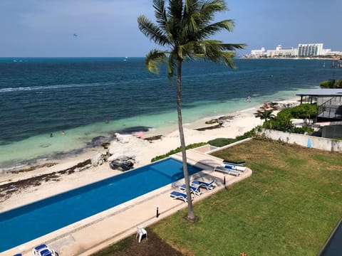 4BR Beachfront Beautiful House by Solmar Rentals Casa in Cancun
