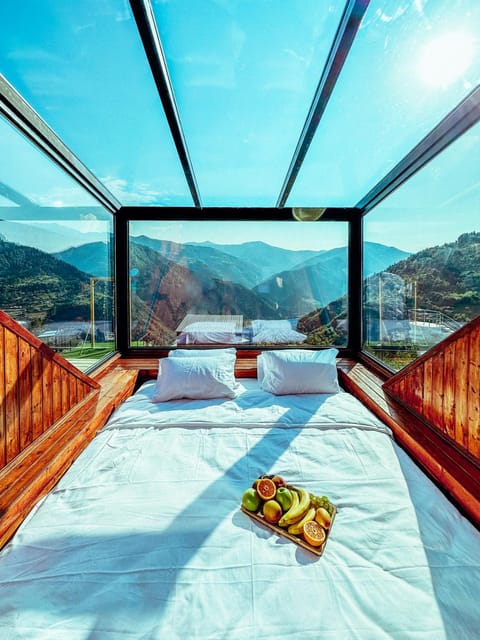 Bed, Day, Photo of the whole room, Bedroom, Mountain view