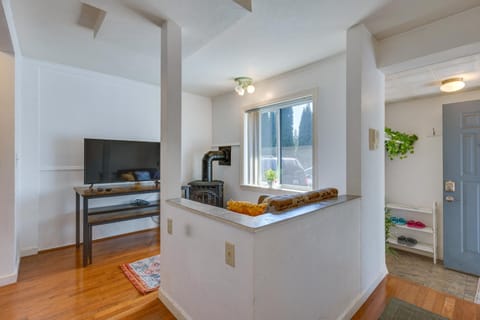 Charming Seattle Abode Less Than 9 Mi to Space Needle! Haus in Seattle
