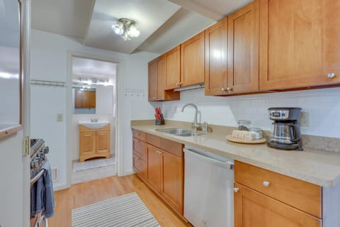 Charming Seattle Abode Less Than 9 Mi to Space Needle! Haus in Seattle