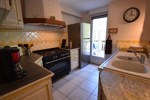 Kitchen or kitchenette, dishwasher, minibar, pet friendly, stove