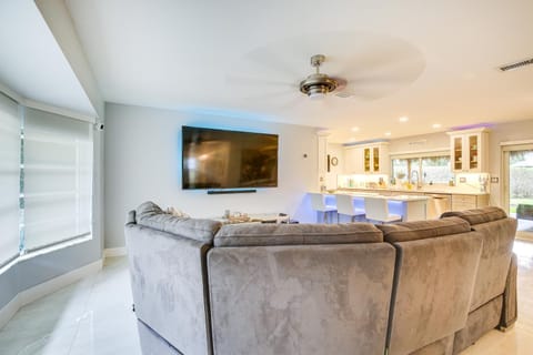 Deerfield Beach Home with Patio, Gas Grill and Patio Maison in Lighthouse Point