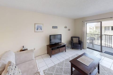 E63 - 2Bd/2B - Directly on Siesta Key Intracoastal Apartment in Siesta Beach