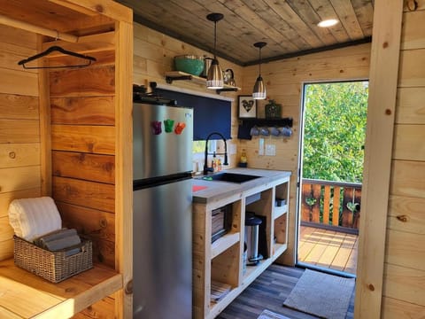 Tiny Home By The Beach House in Birch Bay
