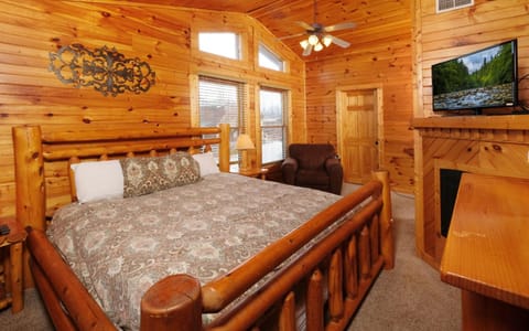 Queens Log Cabin Villa in Gatlinburg