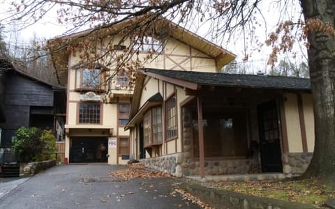 Red Oak Lodge Villa in Gatlinburg