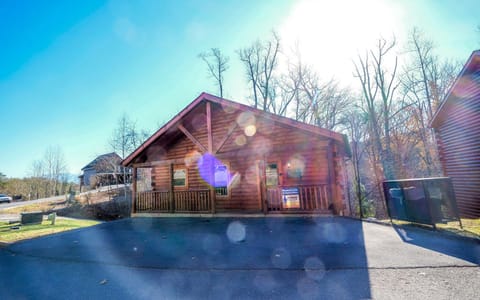 Mountain Life Chalet in Sevierville