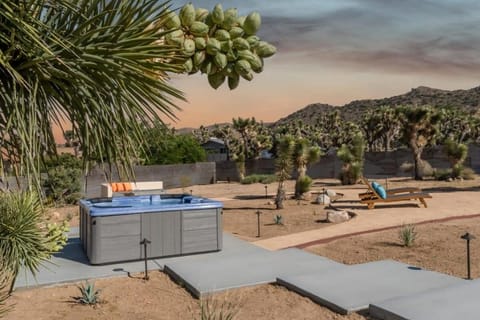 The Amador Sands - 4bed Home w Spa Pool Table Casa in Yucca Valley