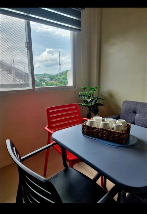 Cozy and Spacious With a view and parking Copropriété in Antipolo