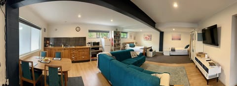 Property building, Photo of the whole room