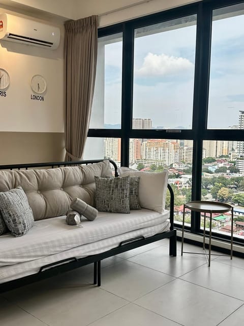 View (from property/room), Living room, Seating area, City view