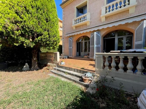 Villa Villeneuve Loubet, Maison en résidence Apartment in Villeneuve-Loubet