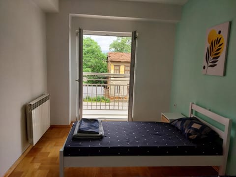 Bed, Balcony/Terrace, Bedroom