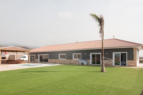 Balcony/Terrace, Swimming pool