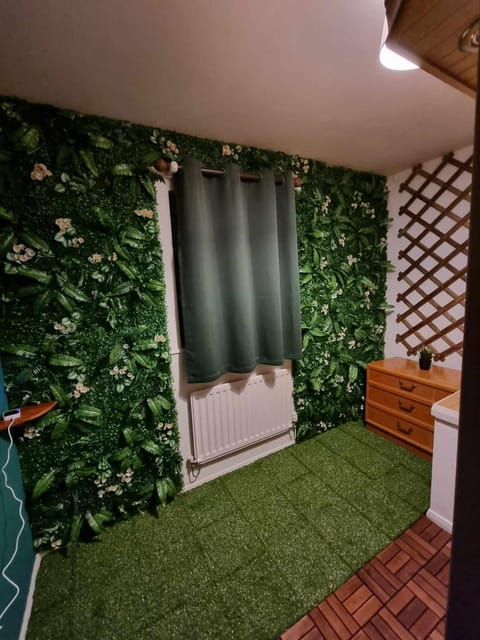 Sauna Relax & Private Parking & With RR Housing, Perfect For Group Stays, Contractors & Families, 30 OFF for monthly stays Haus in Derby
