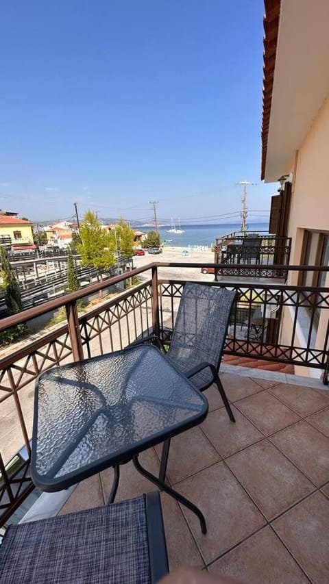 Liberty apartment with 3 balconies Apartment in Samos Prefecture