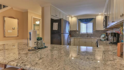 Aegean 314 - Beautiful Gulf Views With Newly Updated Kitchen House in Destin