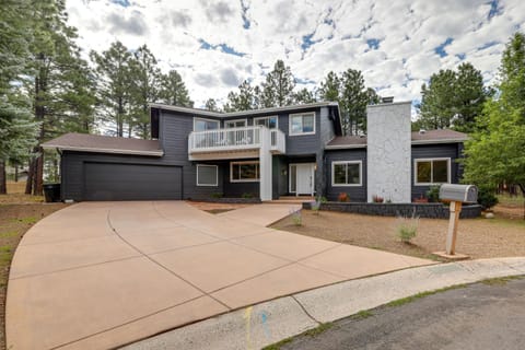 Chic Flagstaff Retreat with Fireplace and Patio! House in Flagstaff