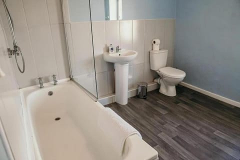 Toilet, Bathroom, Bath