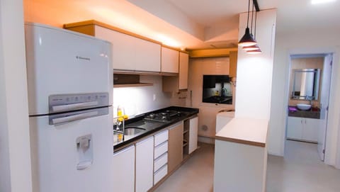 Kitchen or kitchenette, pet friendly, stove