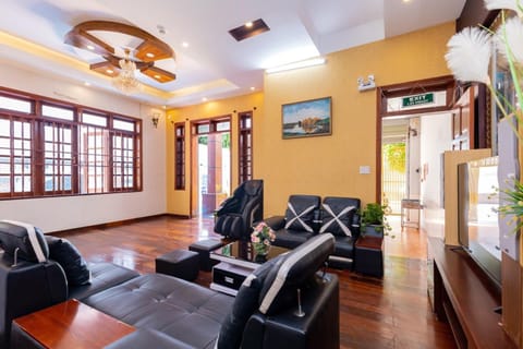 Communal lounge/ TV room, TV and multimedia, Living room, Seating area, Evening entertainment, fireplace