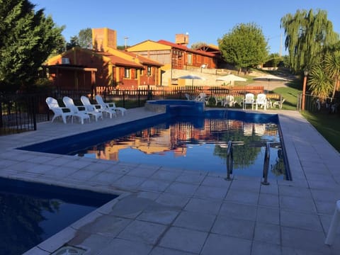 COMPLEJO DEL MIRADOR con piscina climatizada House in Potrero de los Funes