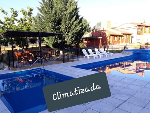 COMPLEJO DEL MIRADOR con piscina climatizada Haus in Potrero de los Funes