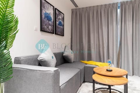 Bloomfields Stylish 2br In Oasis Masdar City Apartment in Abu Dhabi