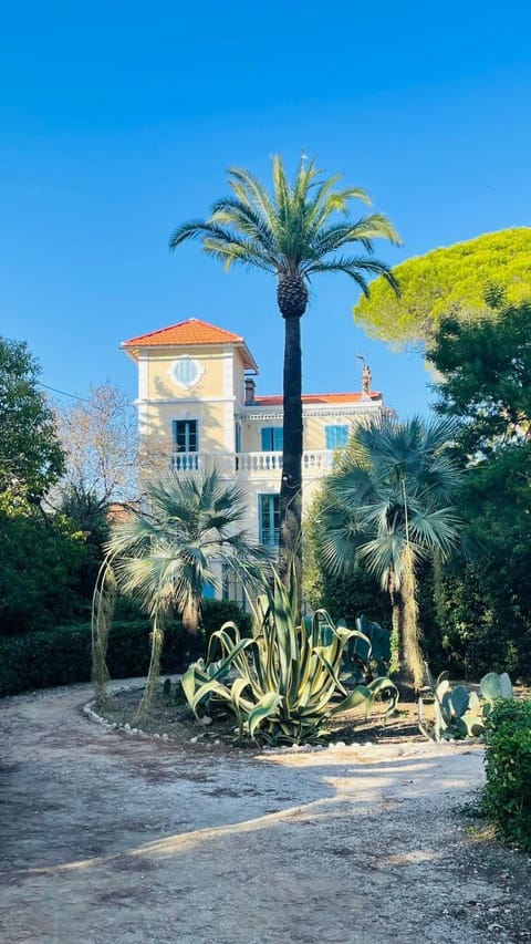 Villa Jacqueline Condo in La Seyne-sur-Mer