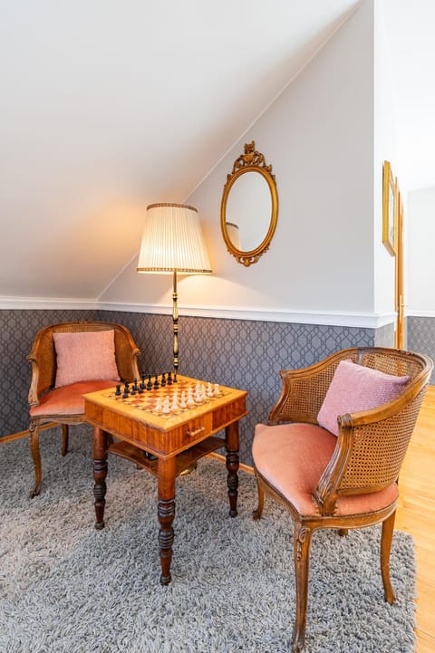 Seating area