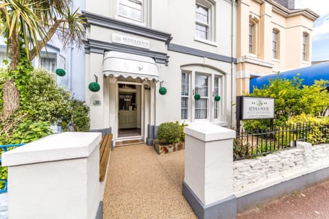Kethla House Bed and Breakfast in Torquay