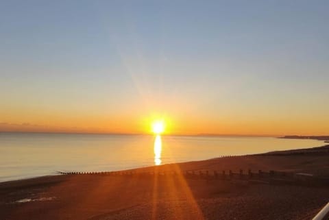 Stunning seafront flat,St Leonards Apartment in Hastings