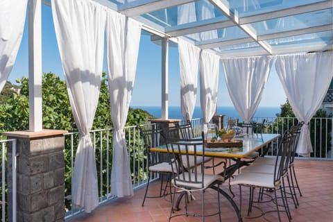 View (from property/room), Balcony/Terrace, Balcony/Terrace, Dining area, Sea view