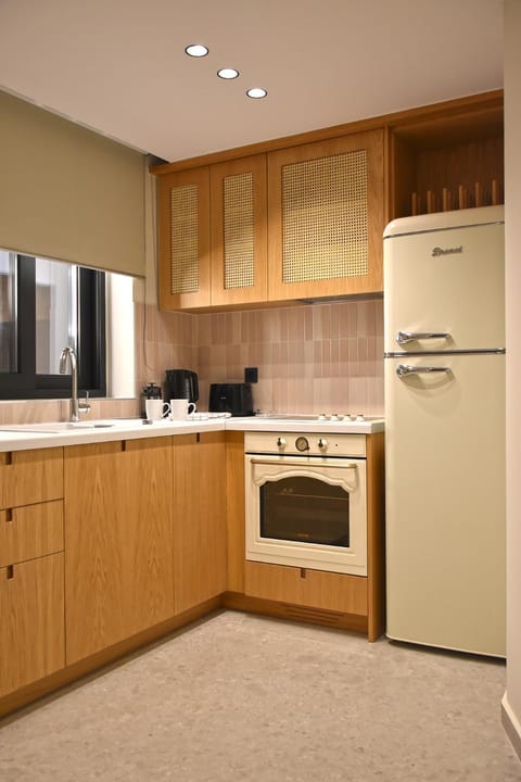 Kitchen or kitchenette, pet friendly, stove