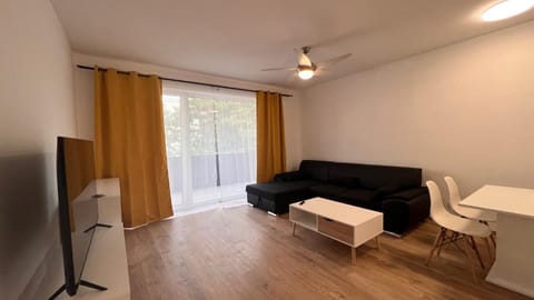 2 room Apartment Rovinka, 204 Appartamento in Bratislava