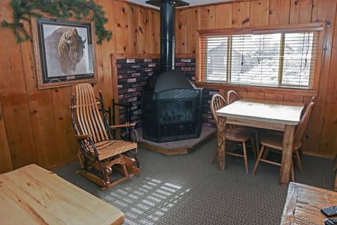 Lazy R Cottages- 6 cabin Haus in Estes Park