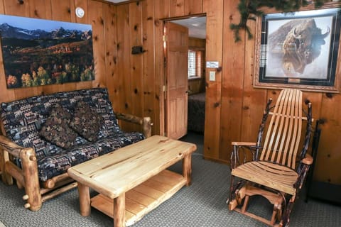 Lazy R Cottages- 6 cabin Haus in Estes Park