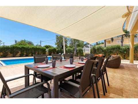 Patio, Balcony/Terrace, Dining area, Pool view, Swimming pool, sunbed