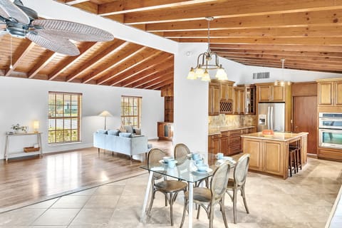 Hot Spring Bath, Kitchen or kitchenette, Living room, Dining area